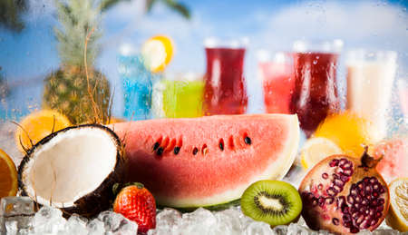 Cocktails in front of beach and seaの写真素材