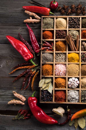 Close-up of different types of Assorted Spices in a wooden boxの写真素材