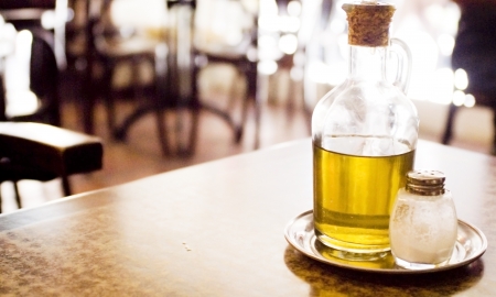 Oil and salt in the barの写真素材