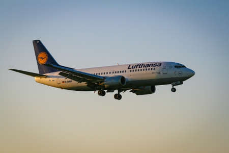 Warsaw, Poland - August 07, 2008: German airlines Luftahansa jet airplane Boeing 737-300 approach landing at airportのeditorial素材