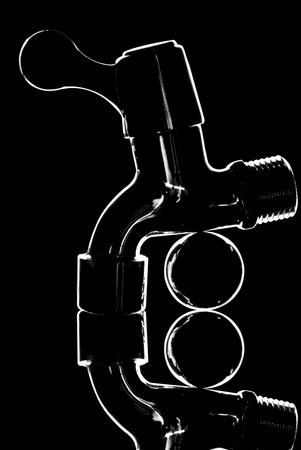Faucet black and White rim light packshotの素材