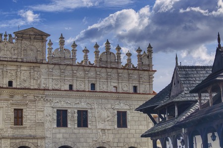 Renaissance tenement of the Newcomer family in Kazimierz Dolny and wooden roofs of traditional houses ?のeditorial素材