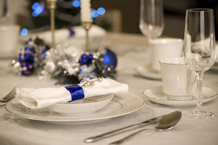 Elegant blue and white Christmas table settingの写真素材