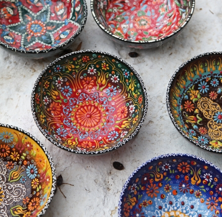 KOURNAS, GREECE - SEPTEMBER 7  Classical greek pottery in gift shop at village Kournas at island Crete on September 7, 2013 in Kournasのeditorial素材