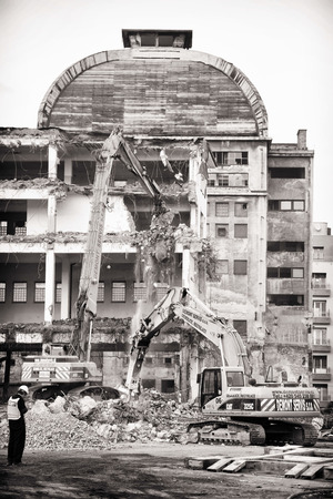 BRATISLAVA, SLOVAKIA- NOVEMBER 13: Demolition of the old building in the centre of city Bratislava on Novembert 13, 2014 in Bratislavaのeditorial素材