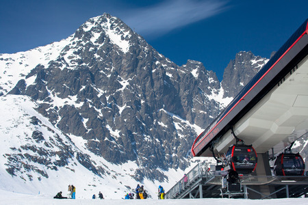 TATRANSKA LOMNICA, SLOVAKIA - JANUARY 31: Modern cableway at ski resort Tatranska Lomnica on March 21, 2015 in Tatranska Lomnicaのeditorial素材