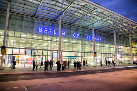 BERLIN, GERMANY - APRIL 8: Ostbahnhof station at night on April 8, 2017 in Berlinのeditorial素材