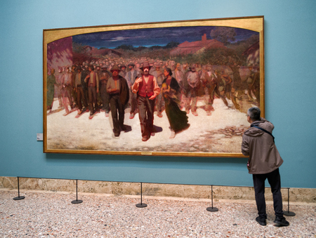 MILAN, ITALY - APRIL 14:  Visitors looking at Volpedo painting Human flood in gallery Pinacoteca di Brera on April 14,2 018 in Milanのeditorial素材