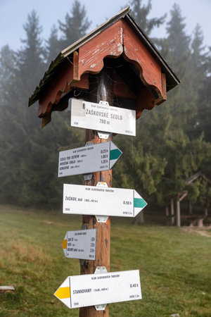 STANKOVANY, SLOVAKIA - OCTOBER 17, 2021: Hiking sign Zaskovske sedloのeditorial素材