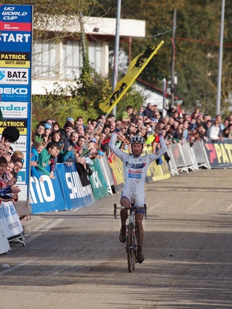 IGORRE, SPAIN - DECEMBER 4: Kevin Powels wins the fourth round of the 2011-2012 Cyclo-cross World Cup on December 4, 2011 in Igorre, Spainのeditorial素材