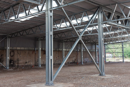 Cross bracing of steel structure