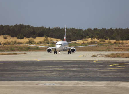 Smartwings Boeing 737 landing at the airport of Tabarka Tunisのeditorial素材