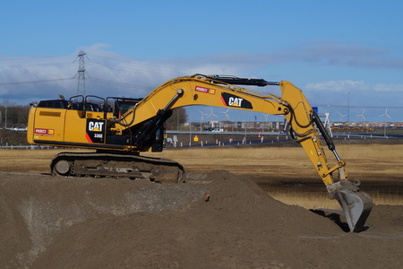 CAT 336th Large Hybrid Hydraulic Excavator - Caterpillarのeditorial素材