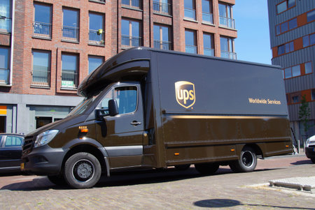 Postal UPS Delivery Truck - Mercedesのeditorial素材