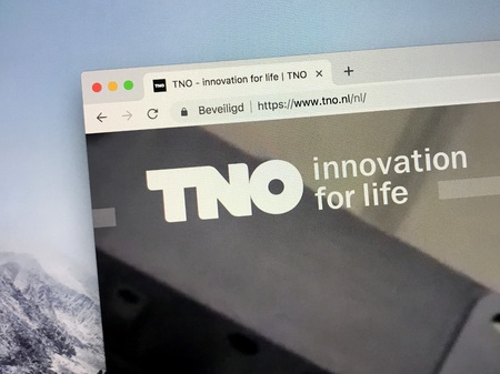 Amsterdam, Netherlands - October 6, 2018: Website of Dutch Organization for Applied Scientific Research (Dutch: Organization for Applied Scientific Research or TNO).のeditorial素材