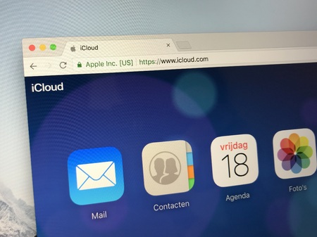 Amsterdam, Netherlands - May 18, 2018: Website icloud.com a cloud storage and cloud computing service from Apple. iCloud replaced Apple's MobileMe serviceのeditorial素材