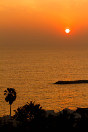 Reflection of sunlight on the water at sunrise view, Thailandの写真素材