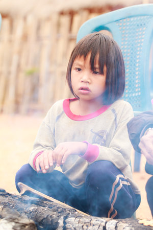 THAILAND-DECEMBER 17: Lahu angles children in bann Jabusi village, on December17, 2014 in Chiang Rai province, Thailand.のeditorial素材