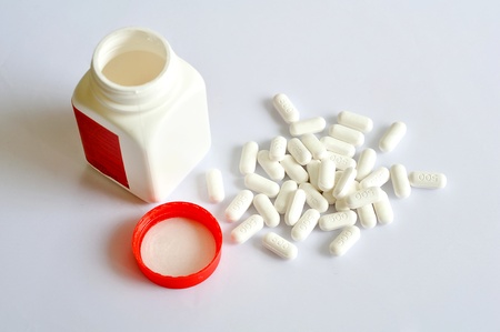 A pill of paracetamol with bottleの写真素材
