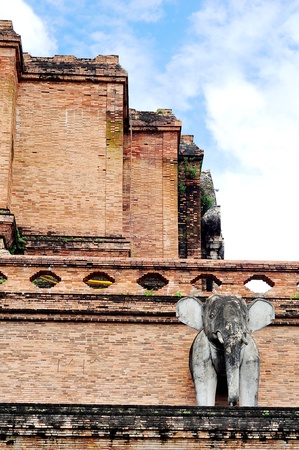 Ruins, Wat chedi luang, Chiangmai, Thailandのeditorial素材