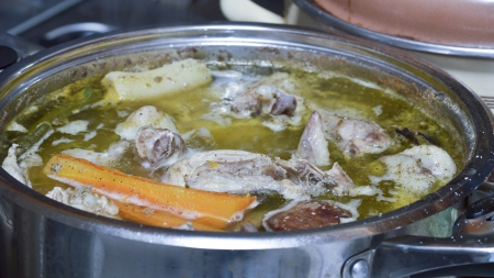 Cooking chicken soup の写真素材