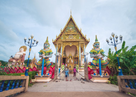 Koh Samui, Thailand - Januar 1st 2017: Ordination Hall in the Center of Wat Plai Leam Buddhist Temple (Samui Floating Temple) built in Early 2000s.のeditorial素材