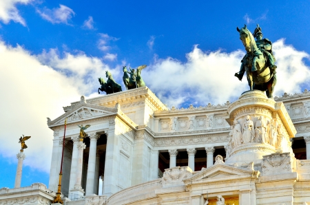 Rome's Piazza Venezia Up close, the Vittorio Emanuele Monumentのeditorial素材