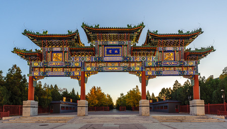 Chinese arch, at the entrance to the Ditan temple of Beijing, China.のeditorial素材