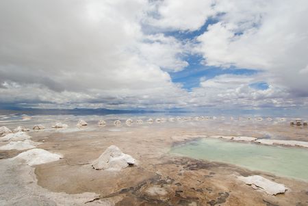 salar de uyuni, salt lake in boliviaの写真素材