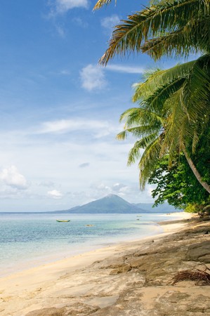 tropical beach, banda islands, indonesia 