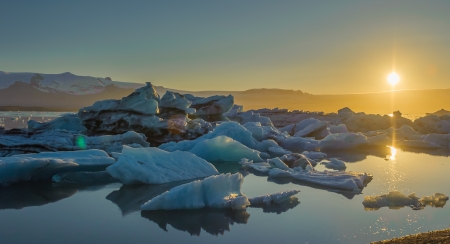 Floating icebergs in Jokulsarlon Glacier Lagoon, Icelandの写真素材