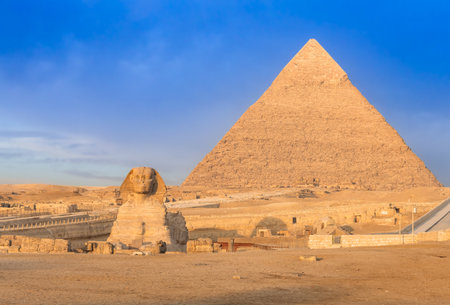 The Great Sphinx and pyramid of Khafre in Giza, Cairo, Egyptの写真素材
