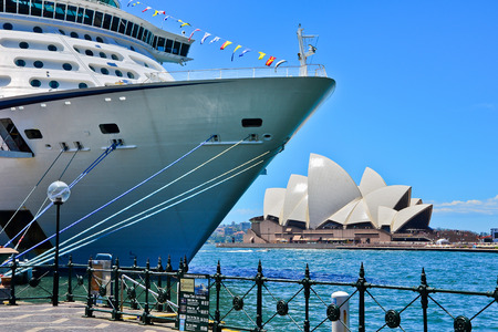 Sydney Opera House and a cruise ship in Sydney Harbourのeditorial素材