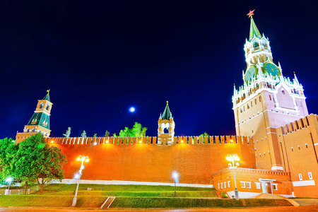 View of Kremlin and Red Square at night in Moscow, Russia.のeditorial素材