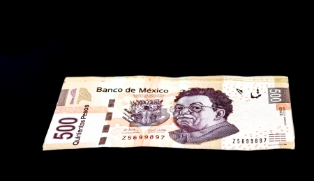 A stack of Mexican 500 pesos billsの写真素材