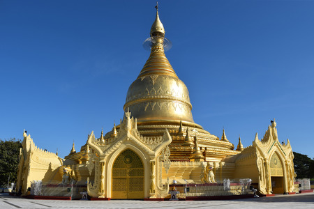 Maha Wizaya Pagoda in Yangon, Myanmarの写真素材
