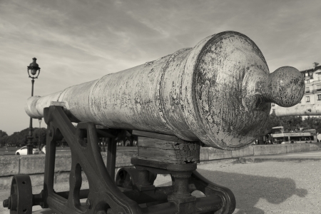 Cannons in Les Invalides, Paris, Ile de France, Franceのeditorial素材