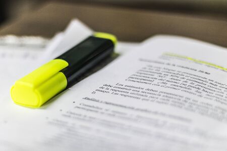 Pen on stock chart highlighter