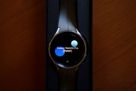 Granada, Andalusia, Spain - September 28th, 2022: New Samsung Watch 5 Pro in its box.のeditorial素材