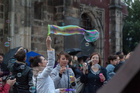CZECH REPUBLIC, PRAGUE  Sept, 02  People making soap bubbles in the Old Town Square in Prague, on Sept  02, 2013  Prague, Czech Republicのeditorial素材