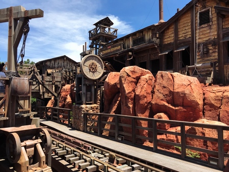 mine railroad at theme parkのeditorial素材