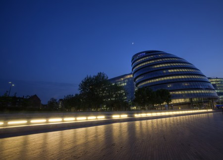 night time shot along london embankmentの写真素材