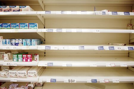 large supermarket sold out of paracetamol ibuprofen and aspirinの写真素材