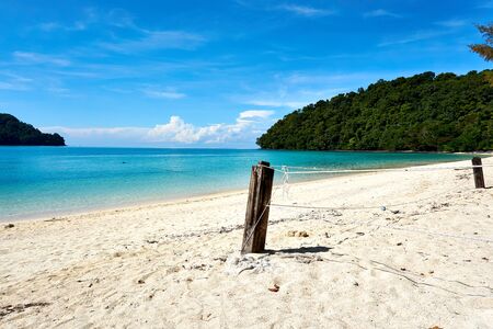 LANGKAWI, MALAYSIA - OCTOBER 15.2019:: Empty beach at island hopping in Langkawiの写真素材
