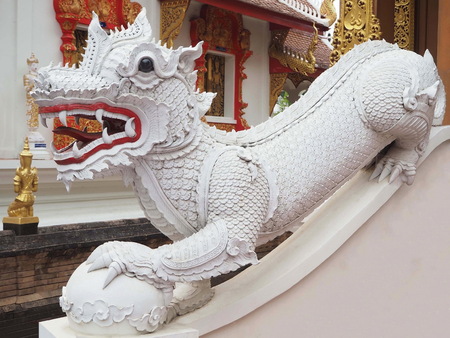 Sculpture of White Dragon Guardian (Temple opens to public, no restriction on taking photographs)