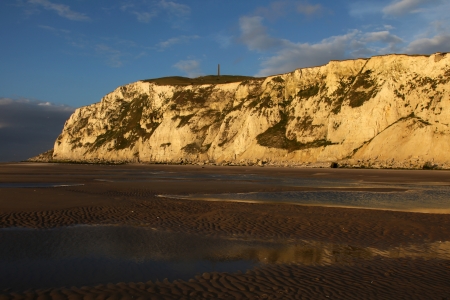 View on the cliff and the beach at the cap Blanc-nez, in the north of France near Boulogne-Sur-Mer の写真素材