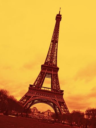 a view of the Eiffel Tower in Parisの写真素材