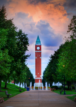St. Louis, Missouri, USA - August 11, 2014: Saint Louis University at dusk.のeditorial素材
