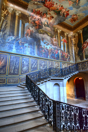 East Molesey, UK - May 26, 2015 - A view of Hampton Court Palace, a royal palace in the borough of Richmond upon Thames, London, England.のeditorial素材