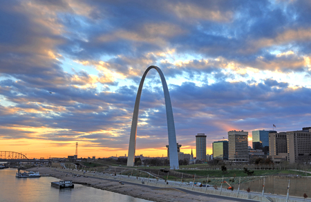 St. Louis, Missouri Skyline and the Gateway Arch from Eads Bridge.のeditorial素材